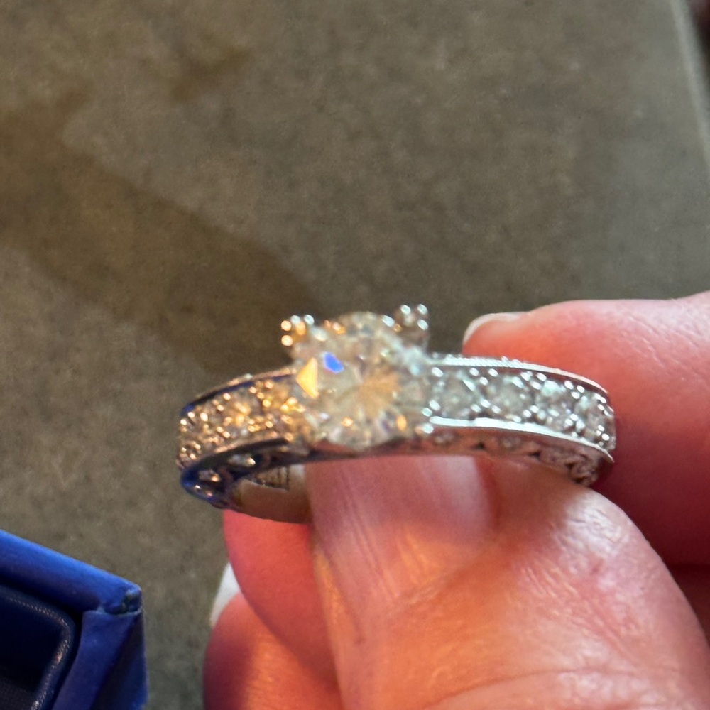 TACORI platinum women’s Diamond Ring - Picture 11 of 11